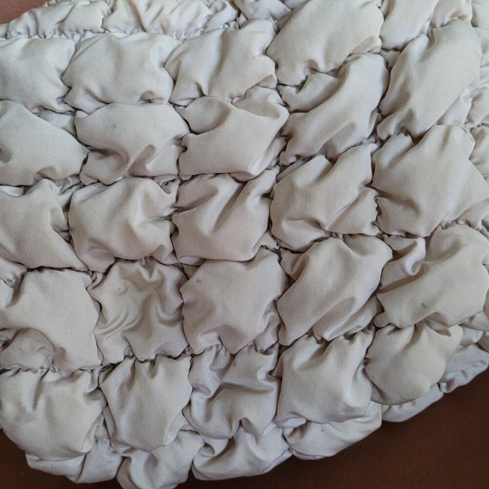 COS white quilted shoulder bag (damaged) - Picture 2 of 7